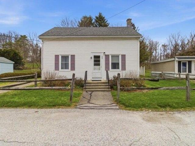 4 bedroom, Bennington VT 05257 104869763