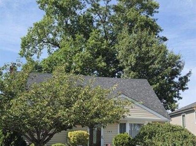 4 bedroom, Bergenfield NJ 07621 105548095