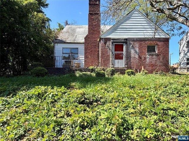 4 bedroom, Bergenfield NJ 07621 105659046