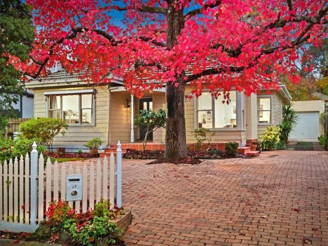 4 Bedroom House Blackburn VIC 102758902