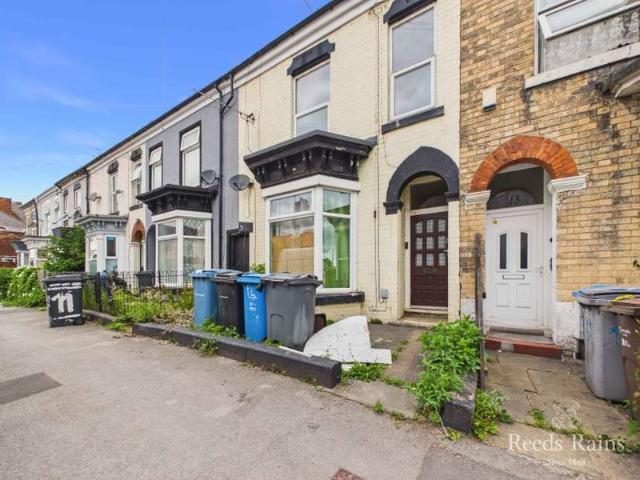 4 Bedroom Block Of Apartments Flat