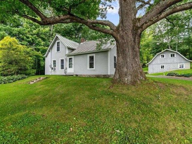 4 bedroom, Brandon VT 05733 106175986