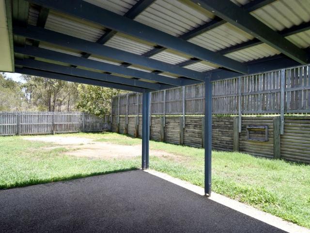4 BEDROOM BRICK HOME GREAT FAMILY HOME