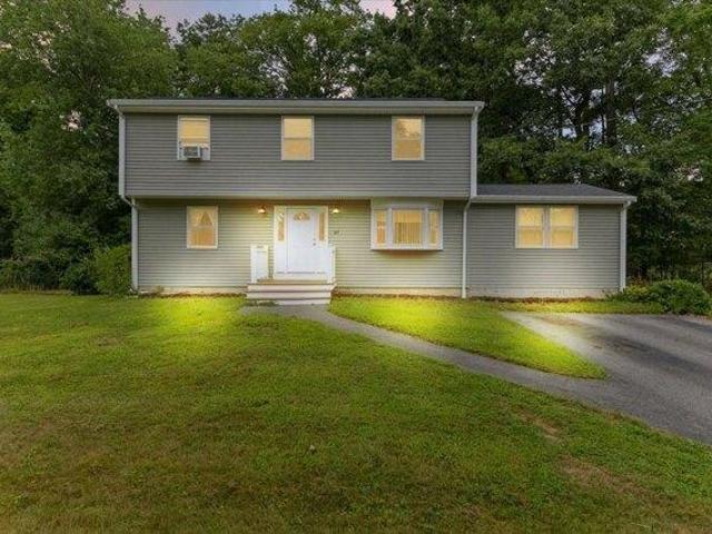 4 bedroom, Bridgewater MA 02324 105630205