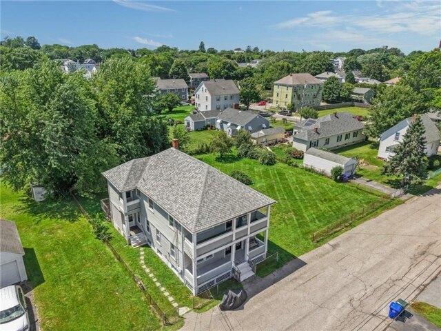 4 bedroom, Bristol RI 02809 105476379