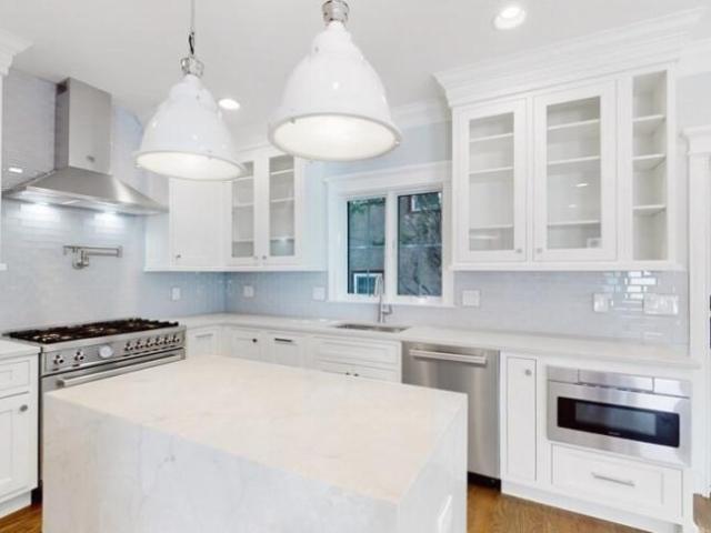 4 bedroom, Brookline MA 02445 LS99093332