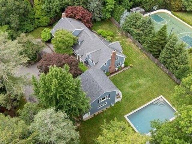 4 bedroom, Brookline MA 02445 105537063