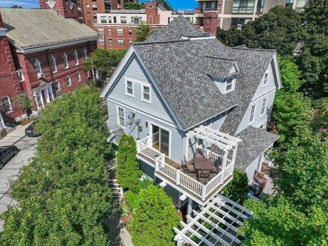 4 bedroom, Brookline MA 02446 105403951