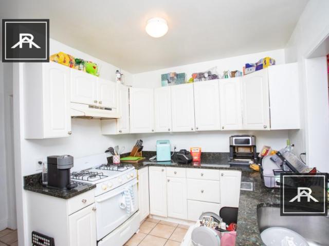 4 bedroom, Brookline MA 02446 96493063