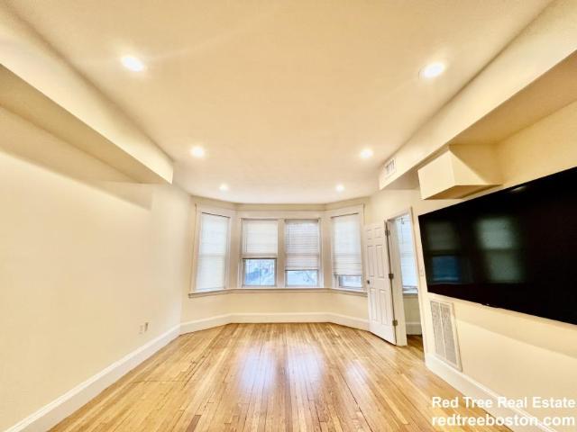 4 bedroom, Brookline MA 02446 98366294