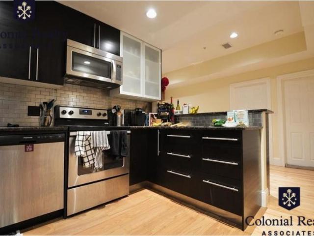 4 bedroom, Brookline MA 02446 98394878