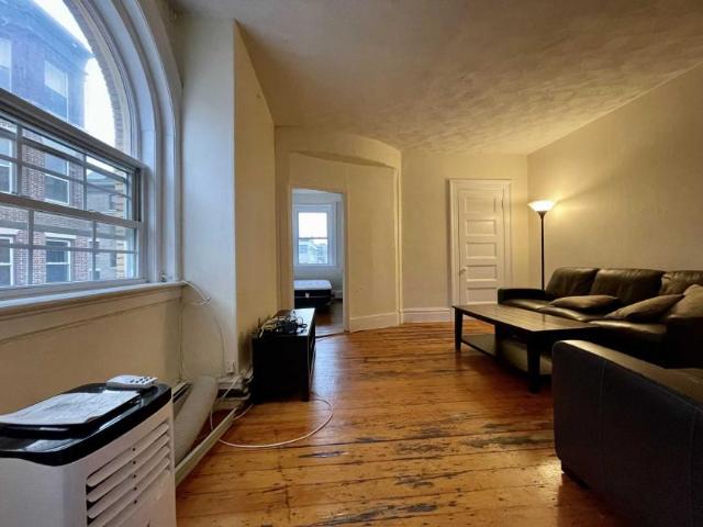 4 bedroom, Brookline MA 02446 98397048