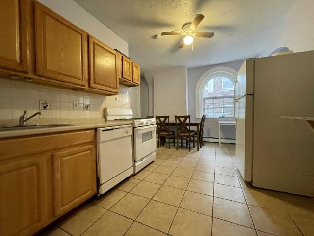 4 bedroom, Brookline MA 02446 98397566