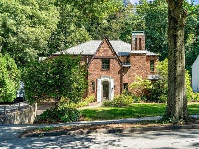 4 bedroom, Brookline MA 02467 105331177