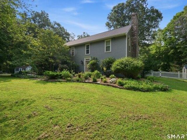 4 bedroom, Brooklyn CT 06234 105274870
