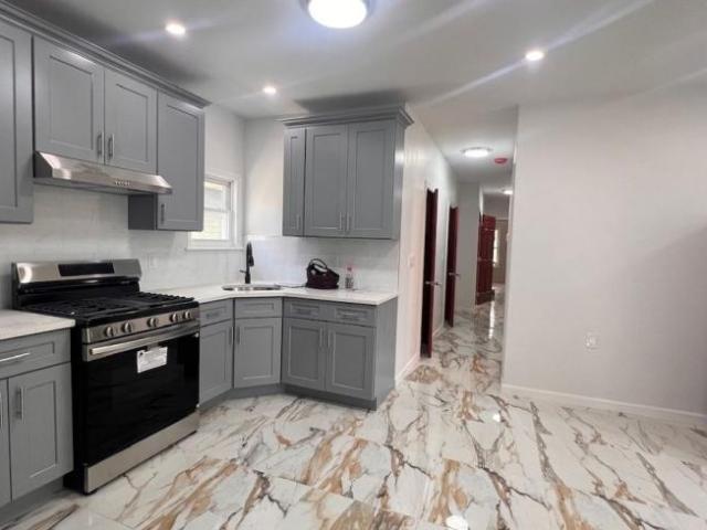 4 bedroom, BROOKLYN NY 11218 104440790