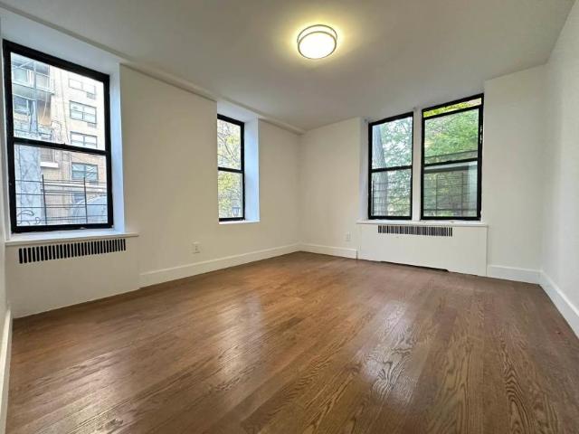 4 bedroom, BRONX NY 10463 94621841