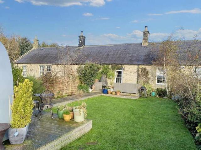 4 Bedroom Cottage House