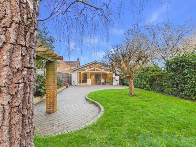 4 Bedroom Bungalow Bedford Bedford 101677939