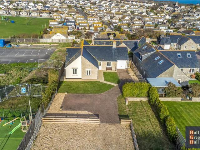 4 bedroom bungalow for sale