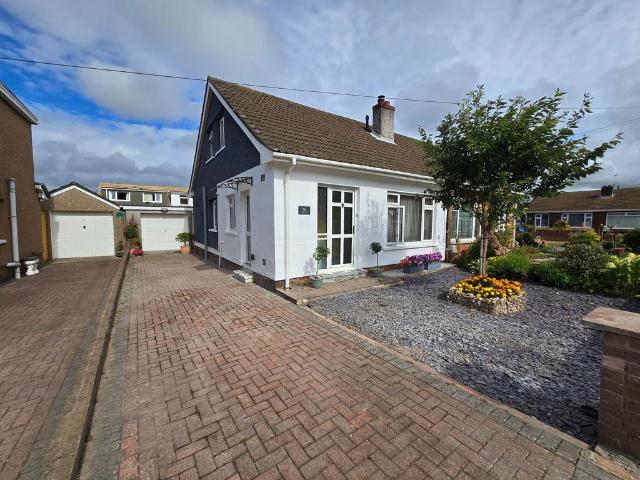 4 bedroom bungalow for sale