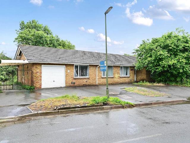 4 bedroom bungalow for sale