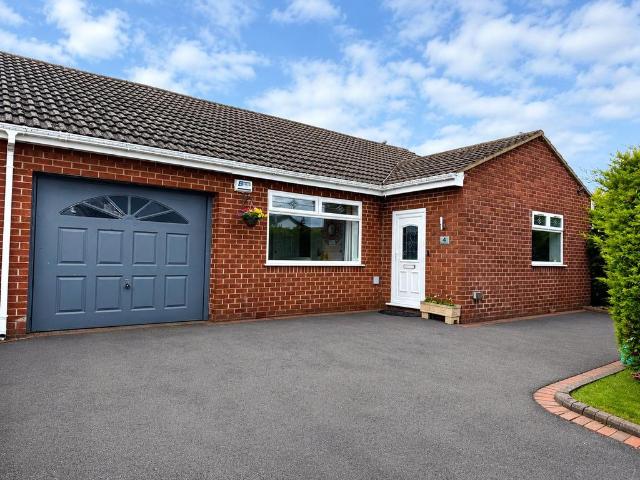 4 bedroom bungalow for sale