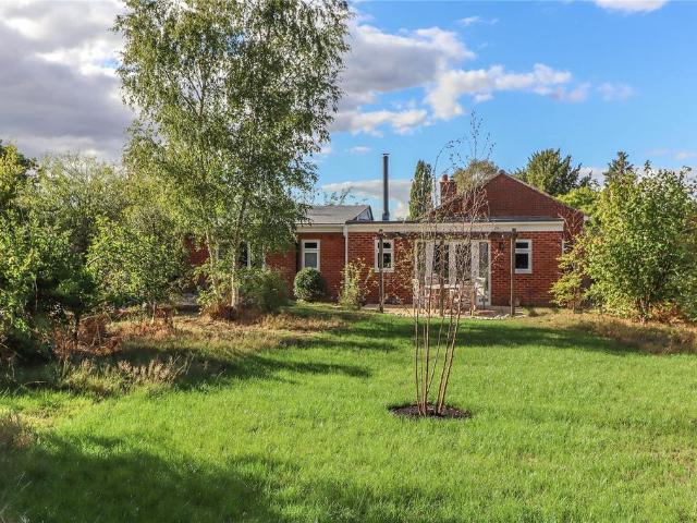 4 bedroom bungalow for sale