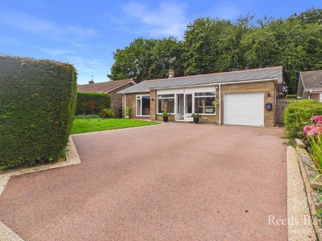 4 bedroom bungalow for sale
