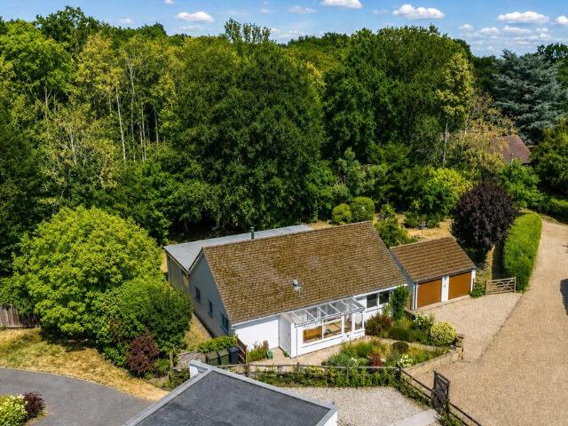 4 bedroom bungalow for sale