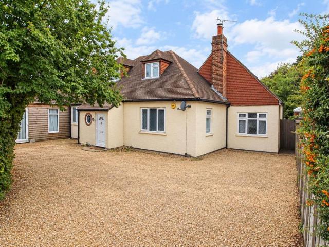 4 bedroom bungalow for sale
