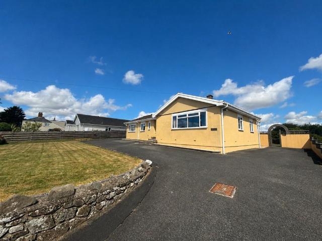4 bedroom bungalow for sale