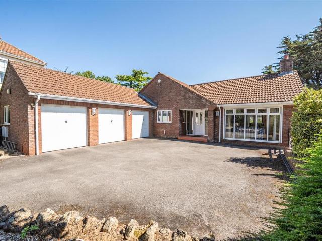 4 bedroom bungalow for sale