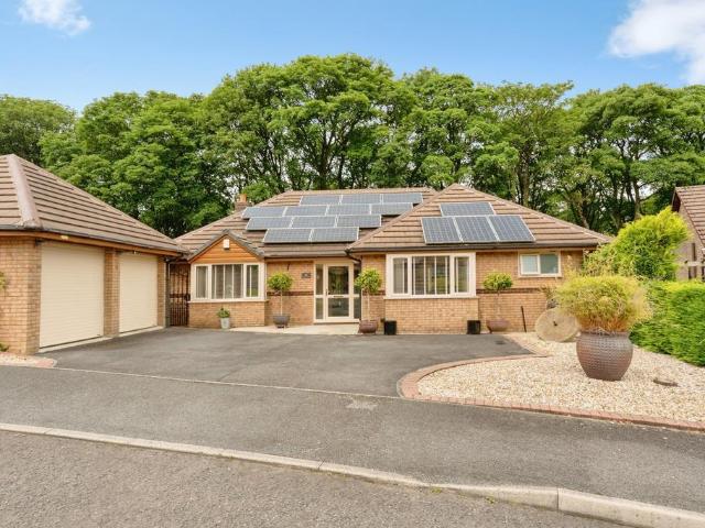 4 bedroom bungalow for sale