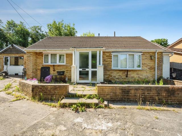 4 bedroom bungalow for sale