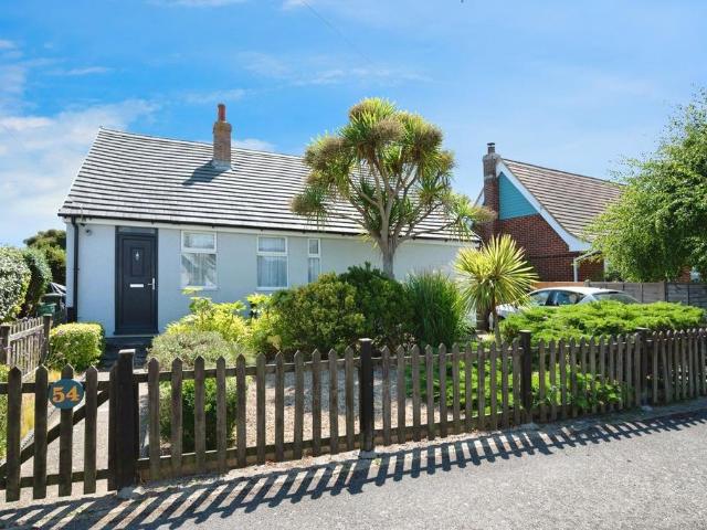4 bedroom bungalow for sale