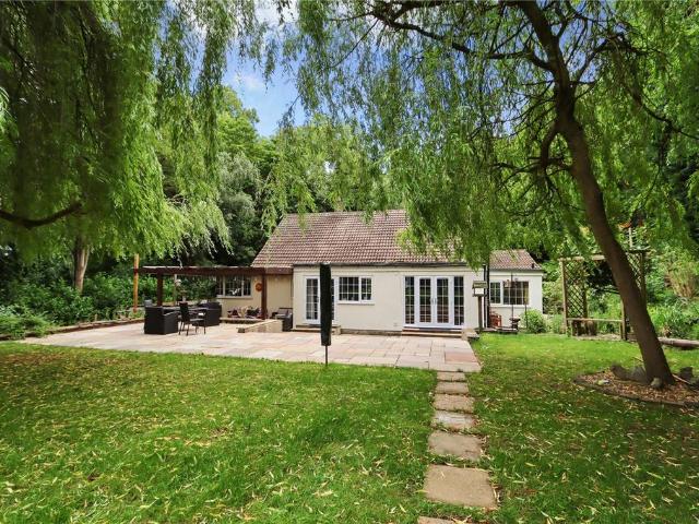 4 bedroom bungalow for sale