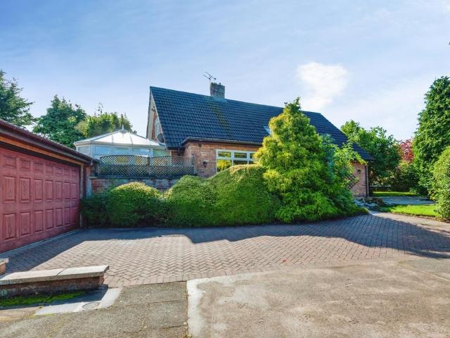 4 bedroom bungalow for sale