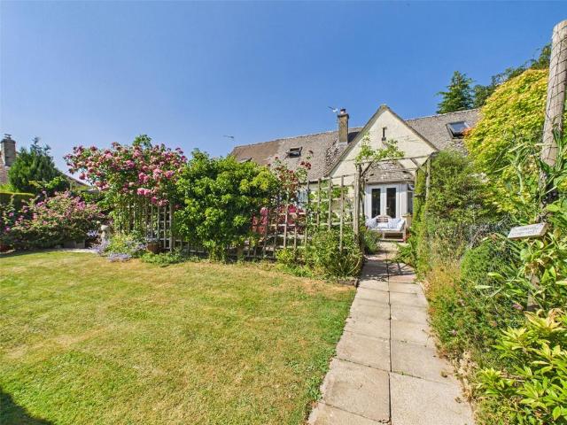 4 bedroom bungalow for sale