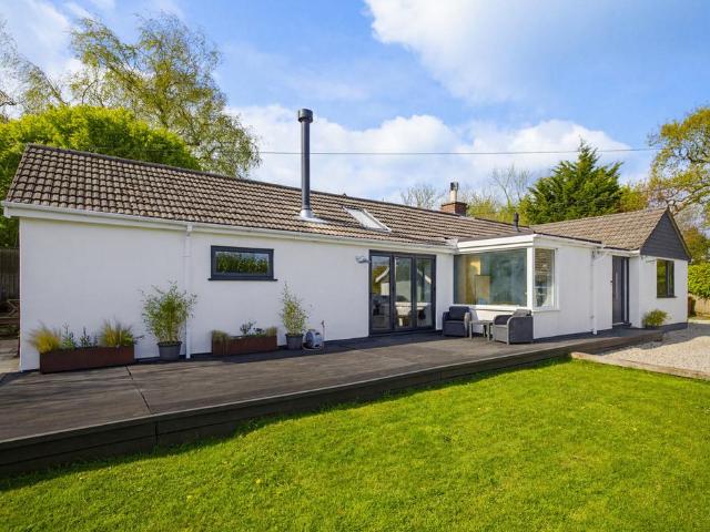 4 bedroom bungalow for sale