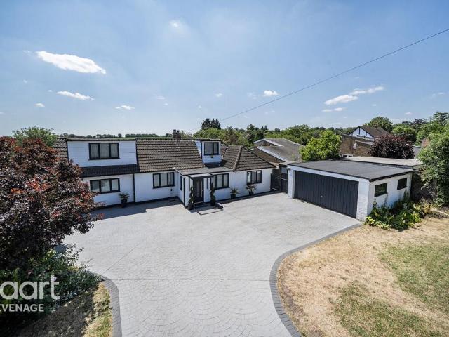 4 bedroom bungalow for sale