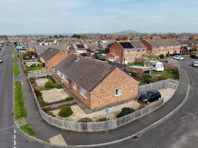 4 bedroom bungalow for sale