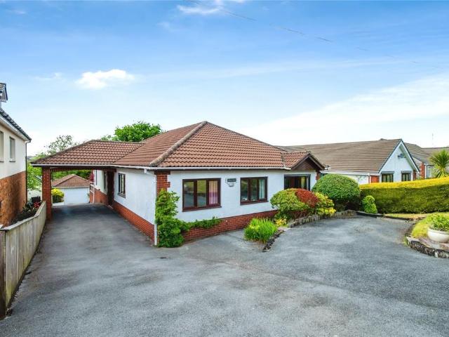 4 bedroom bungalow for sale