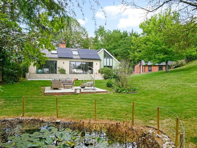 4 bedroom bungalow for sale