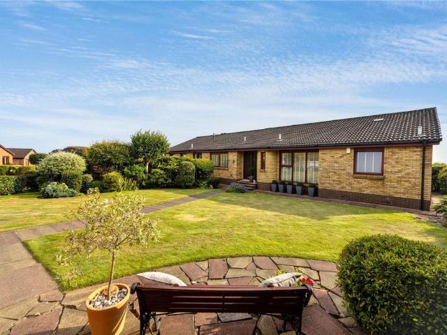 4 bedroom bungalow for sale