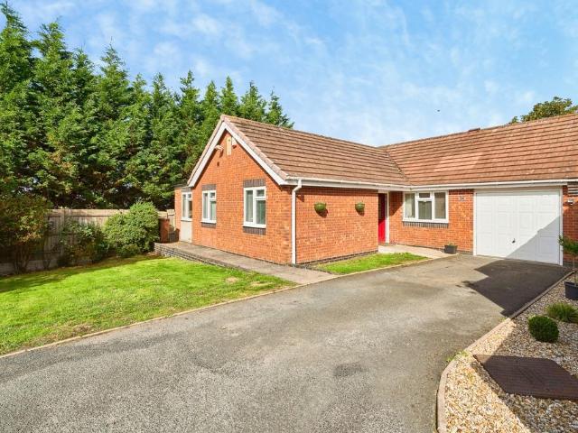 4 bedroom bungalow for sale