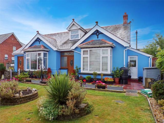 4 bedroom bungalow for sale