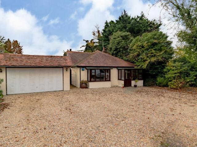 4 bedroom bungalow for sale
