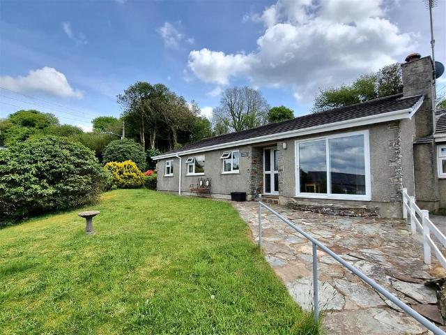 4 bedroom bungalow for sale