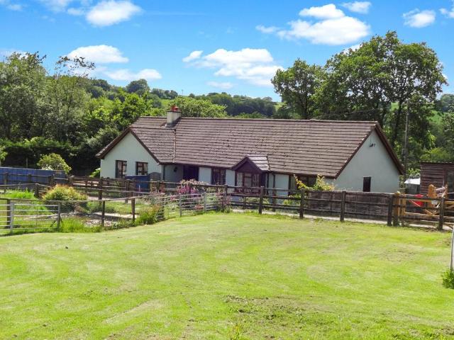 4 bedroom bungalow for sale